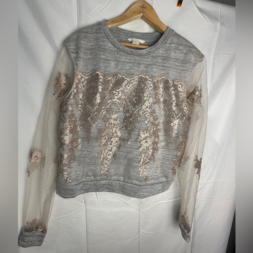 H&M sparkly sweatshirt size M excellent